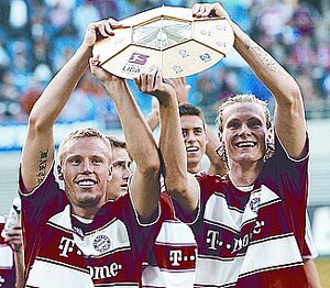 Ligapokal: der 1.Titel ging an die "ber-Bayern"